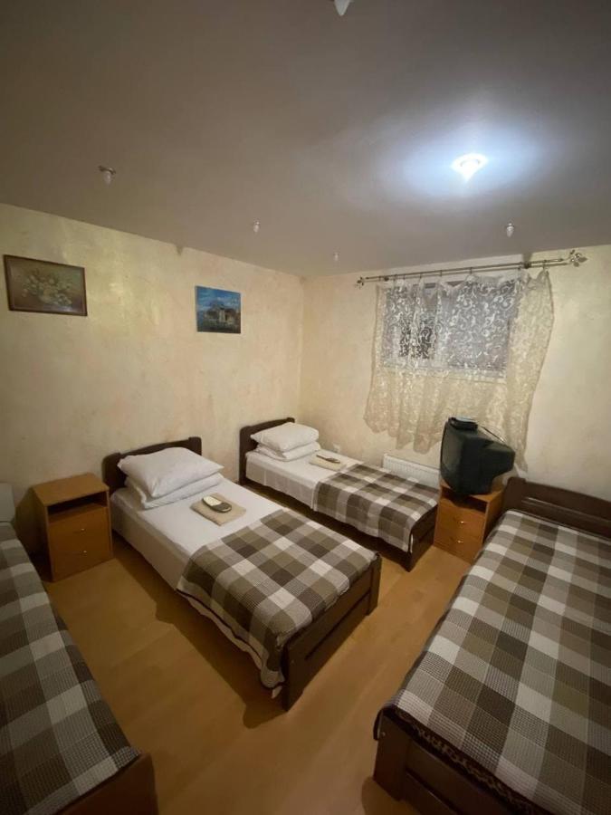 Inn Khlibodarskiy Khlibodarske Exterior photo